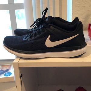 Nike Flex Run Black Sneakers